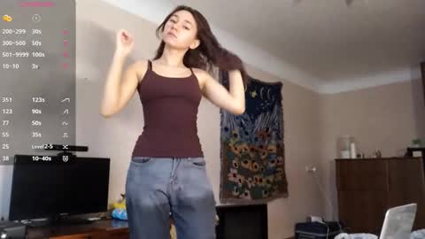 Mia online show from November 16, 10:26 am