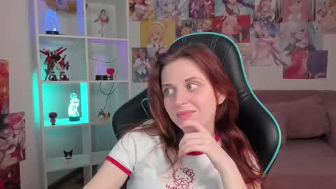 FreyaVey online show from March 2, 7:15 am