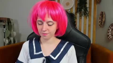 FreyaVeys online show from July 11, 5:40 am
