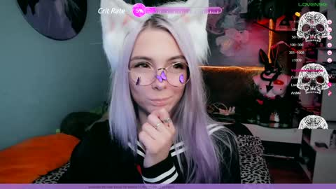 Frida A boost to fortune for the one who gives a thumbs up and a bonus lucky for those who support me by joining the fanclub online show from December 7, 3:58 am