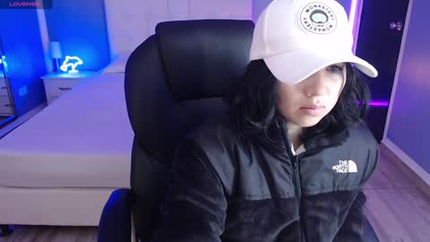 frida_lassi_ online show from January 14, 12:14 pm