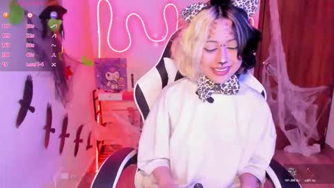 frida_lassi_ online show from October 20, 7:28 pm