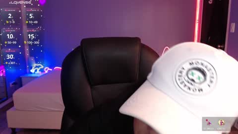 frida_lassi_ online show from January 31, 12:18 pm