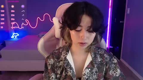 frida_lassi_ online show from March 6, 1:24 pm