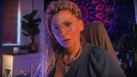 Frida Tander online show from May 30, 6:22 am