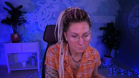 Frida Tander online show from February 26, 5:50 am