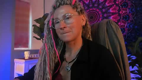 Frida Tander online show from May 29, 6:11 am