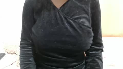 fruity28 online show from November 13, 4:44 am