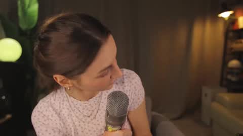 G online show from February 25, 5:51 pm