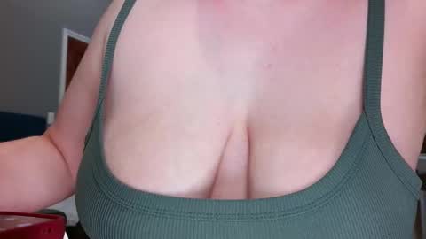 gaaby  online show from February 10, 10:35 pm