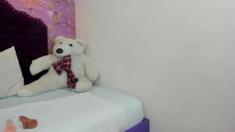 Gaby Fox online show from April 8, 10:45 pm