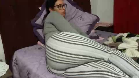 gaby  layla online show from October 17, 1:09 am