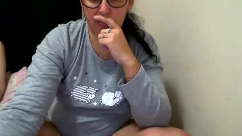 gaby  layla online show from May 31, 10:22 pm