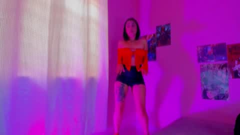 Gabriela online show from February 18, 2:27 pm