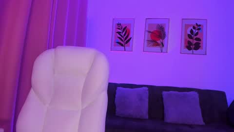 gaby online show from November 13, 1:54 pm