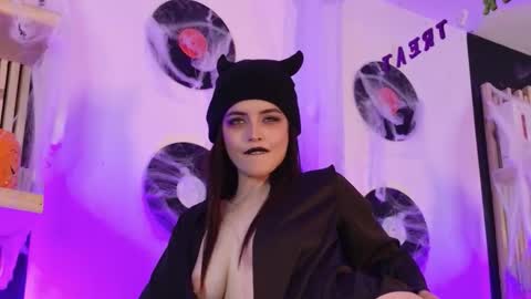 Gaby  online show from October 21, 3:05 pm