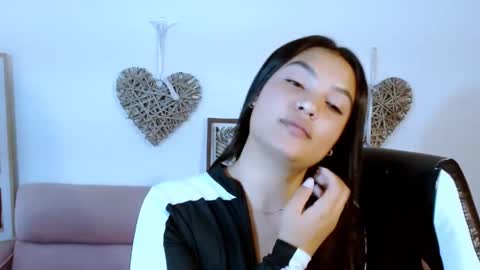 My name is Gabriela.. nice to meet you thumbs up please its very important to me online show from March 23, 9:21 pm