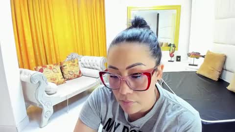 gabriela online show from September 25, 5:01 pm