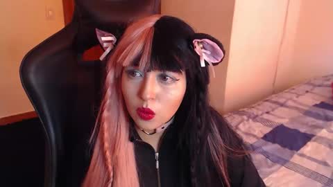 Kate 3 online show from June 4, 7:29 pm