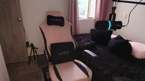 geminis11 online show from April 4, 10:08 pm