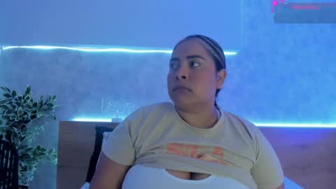 geminis muentes online show from January 9, 3:15 am