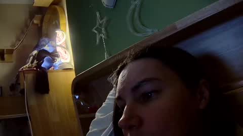 Anna online show from March 1, 8:31 pm