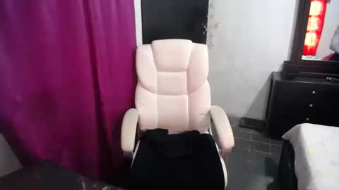 ggemas online show from October 18, 3:04 pm