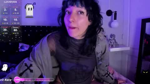 Allison  online show from November 13, 8:30 pm