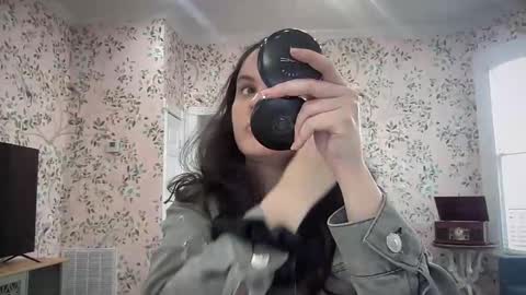 The Queen of Squirt online show from December 23, 7:52 pm