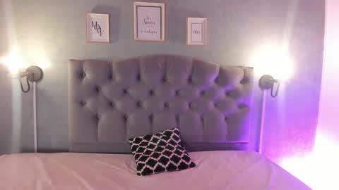 giannaslimjb online show from September 15, 4:32 am