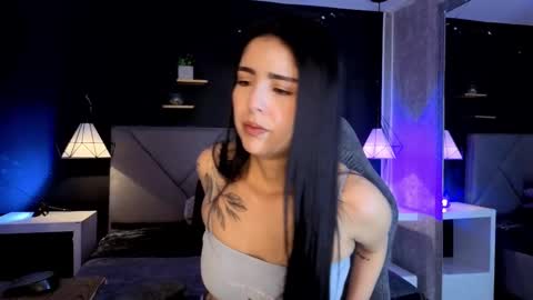 Gia online show from November 7, 1:49 pm