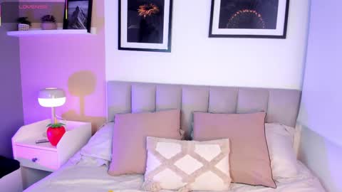 GIGI online show from September 11, 4:46 am