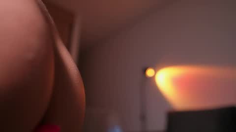 GIGI online show from March 30, 2:22 am