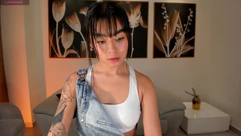 GIGI online show from December 31, 11:42 am