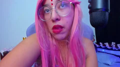 gigimooon online show from November 9, 5:14 am