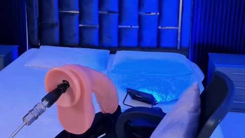 giia online show from October 19, 12:40 pm