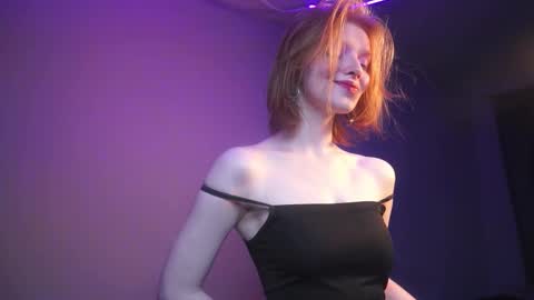        im expecting 350 thumbs up on my altar   online show from September 27, 10:17 pm