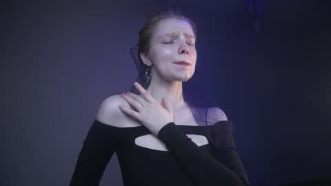        im expecting 350 thumbs up on my altar   online show from January 17, 10:17 pm