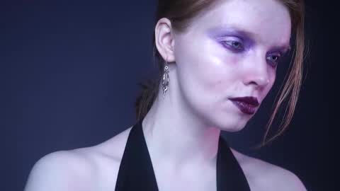        im expecting 350 thumbs up on my altar   online show from February 9, 10:11 pm