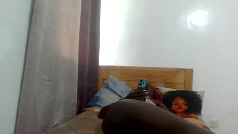 girl_shani online show from May 7, 11:14 am