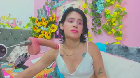 girl_without_limits_ online show from May 21, 7:56 pm
