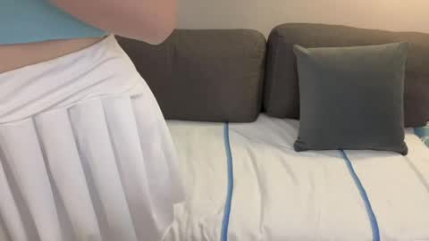 Girlfriend online show from April 10, 3:40 pm