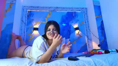 eleanor and celeste online show from January 9, 3:33 am