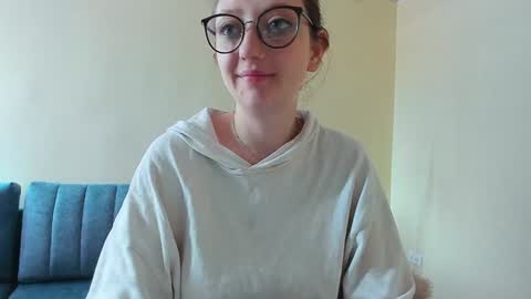 Maze    Thumbs up online show from January 4, 4:00 pm