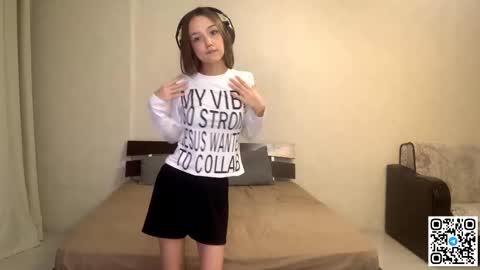 Catalina online show from November 19, 11:21 am