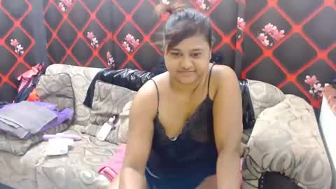 glitter candy online show from February 4, 5:23 pm