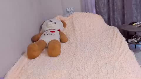 gloriamistress online show from April 17, 9:00 am