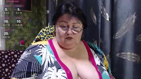 Goddess online show from October 3, 11:15 am