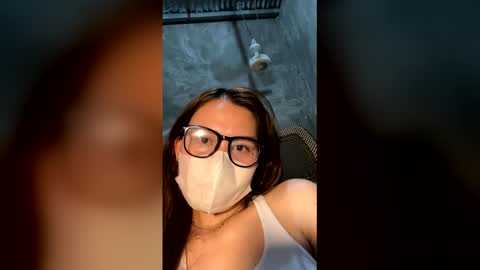 goddess_nyle online show from June 4, 2:43 pm