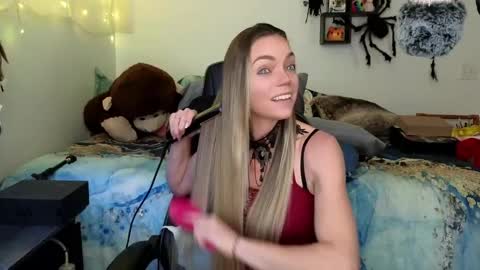 Patricia Mars           Goddess of Mars twitter thegoddessmindy online show from February 18, 3:43 pm